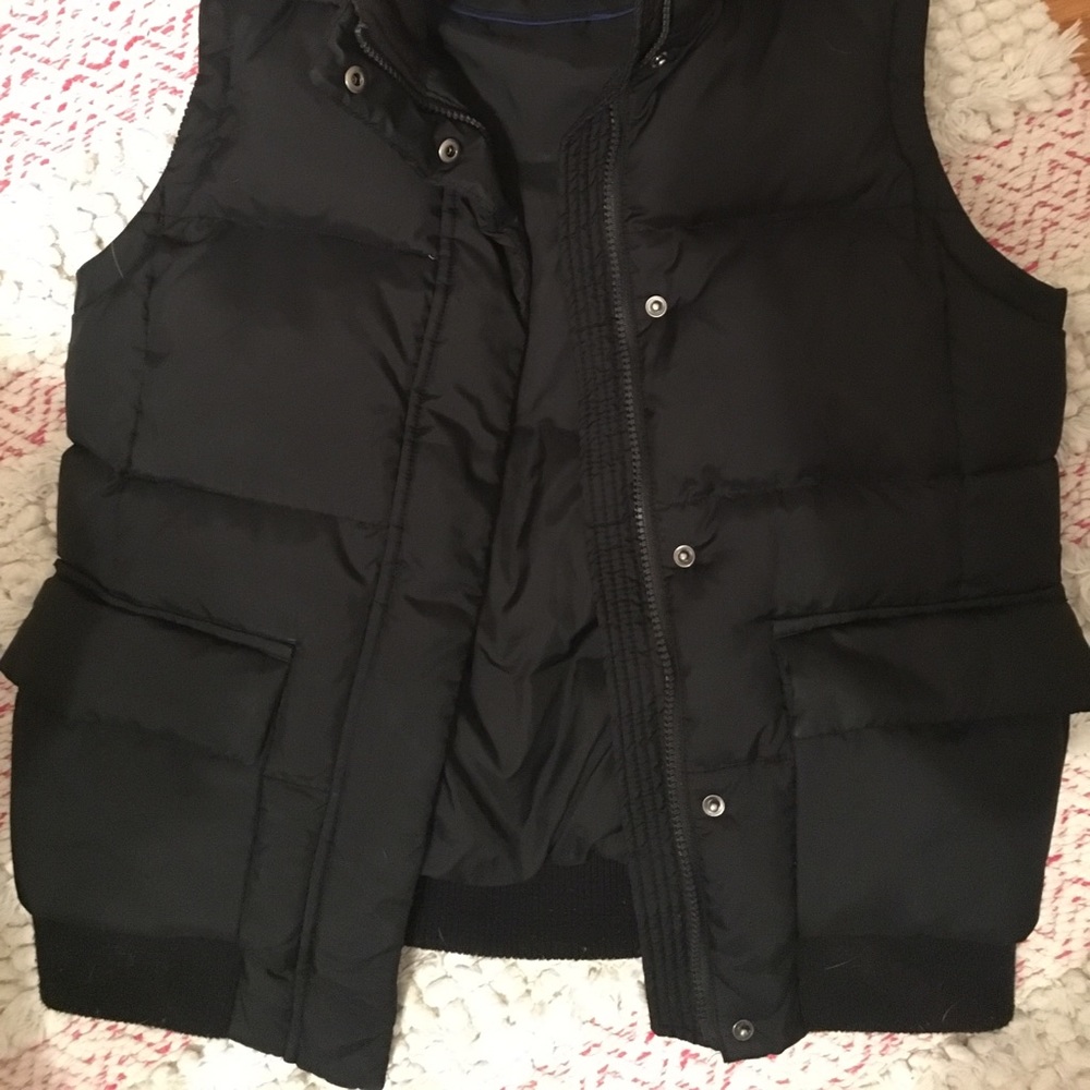 Gap down puffy vest size small